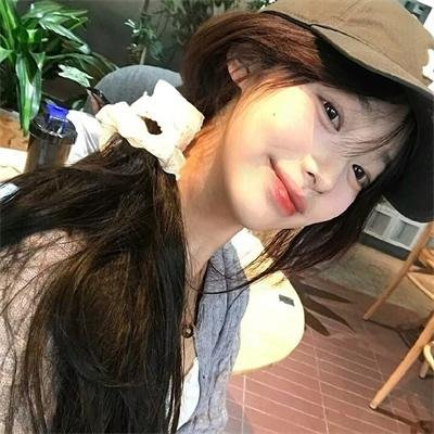 夹缝中